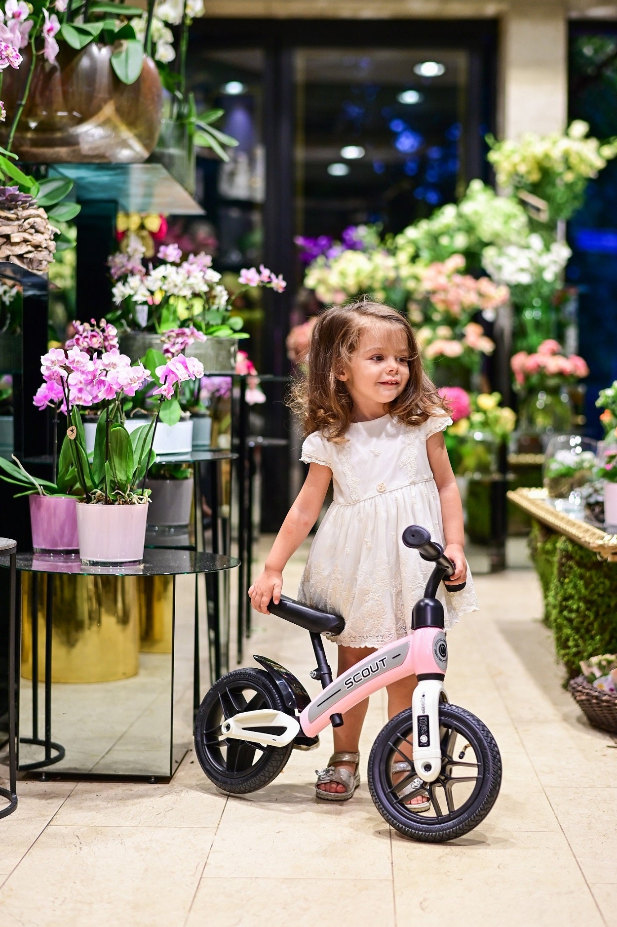 Bicicleta de echilibru Scout Air, roti cu camera si cauciuc, de la 2 ani pana la 4 ani, sa reglabila - Imagine 5 [ps:137966ea-082b-4eb9-a0b3-4d6ce50e8434]