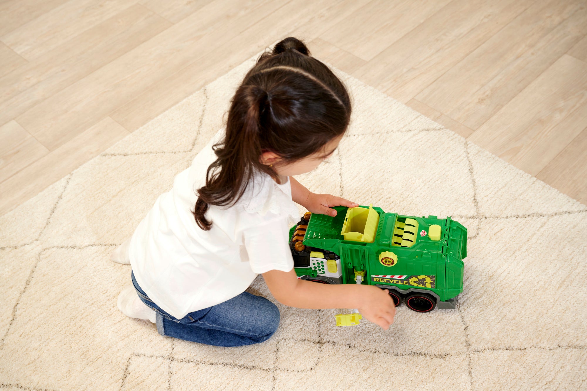 DICKIE TOYS CAMION DE RECICLARE CU LUMINI SI SUNETE 39CM - Imagine 5 [ps:a3b593de-814e-42b7-a38a-9be6501fce5d]
