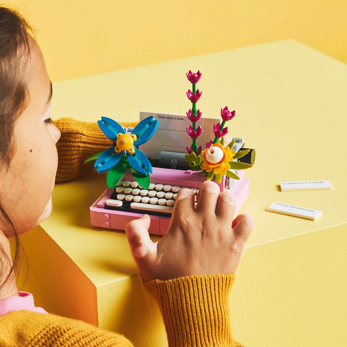 LEGO CREATOR MASINA DE SCRIS CU FLORI 31169 - Imagine 5