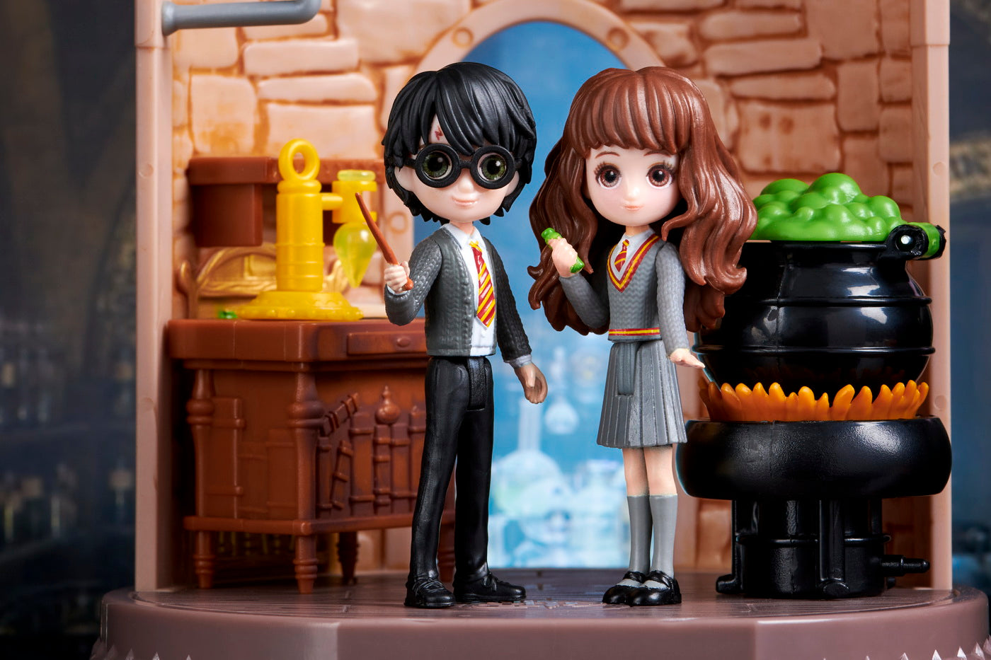 HARRY POTTER WIZARDING WORLD MAGICAL SALA DE CLASA MINIS - Imagine 4 [ps:d83801a0-2070-43b5-b59f-e1c6acfd2902]