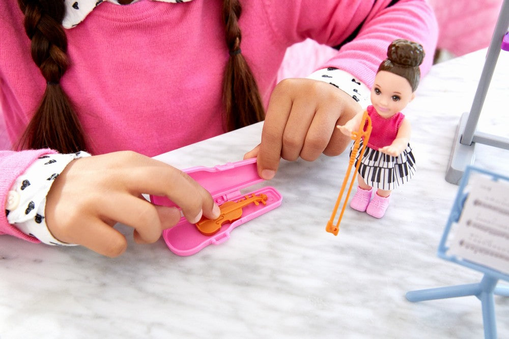 BARBIE CARIERE SET MOBILIER CU PAPUSA PROFESOARA DE MUZICA [ps:d4fe22cf-01a7-4a12-8a41-667c46c85ee3]
