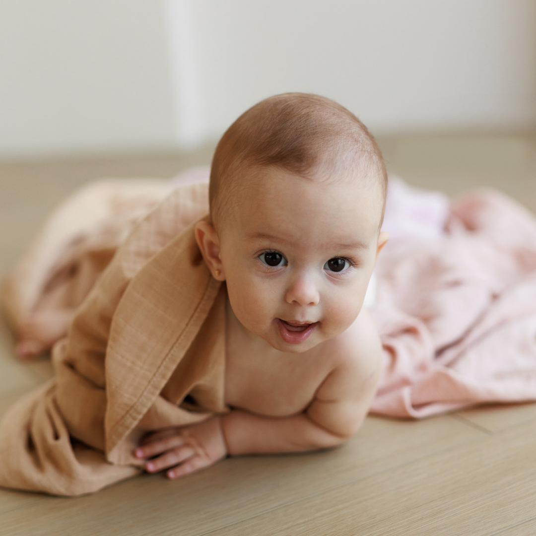 Muselină multifuncțională din bumbac organic ONINO HUG.me - 6 culori disponibile [ps:f6f6ed34-8def-4669-bcef-f15331da3201]