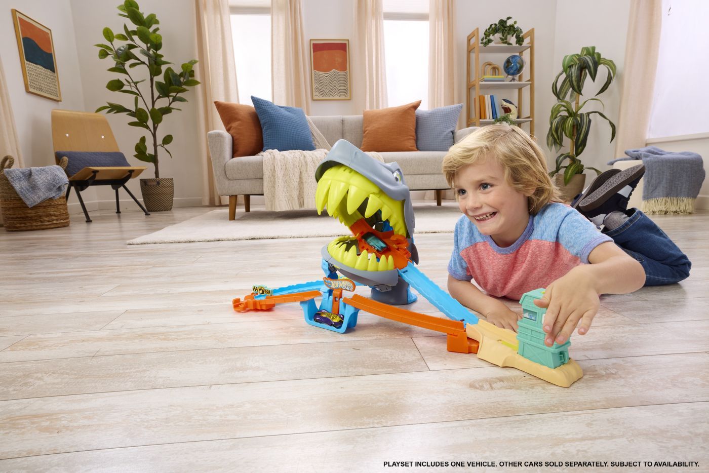 HOT WHEELS CITY PISTA DE CURSE PLAJA RECHINULUI CHOMP CU - Imagine 6