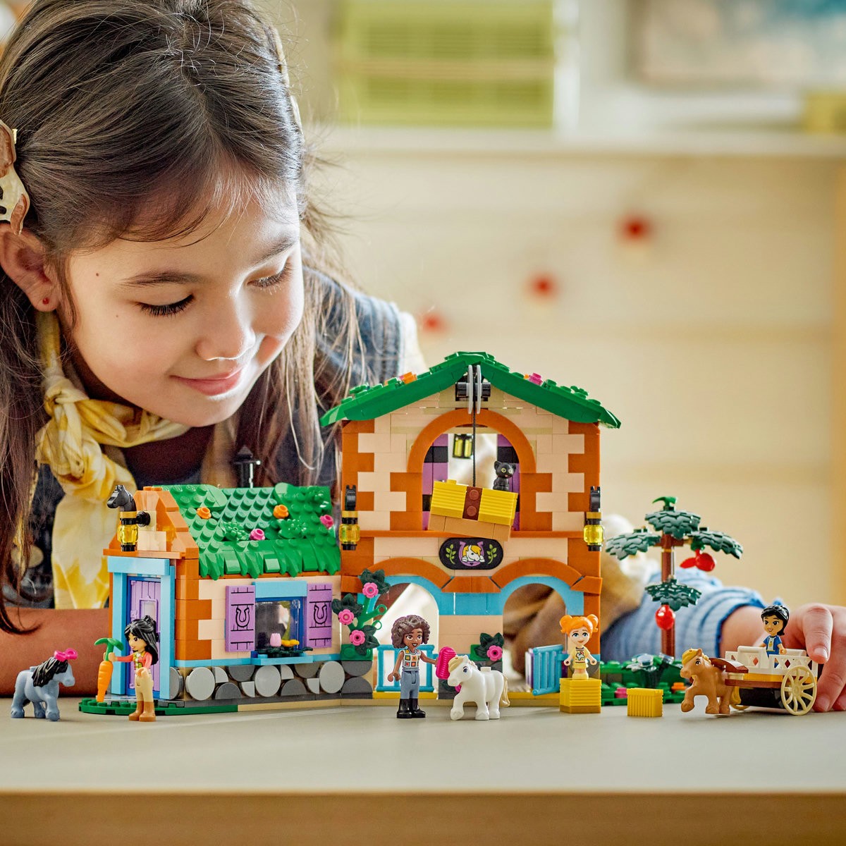 LEGO FRIENDS FERMA SI GRAJD PENTRU PONEI 42654 - Imagine 4 [ps:d4400d88-8500-4b40-9057-677cc36e4cd5]