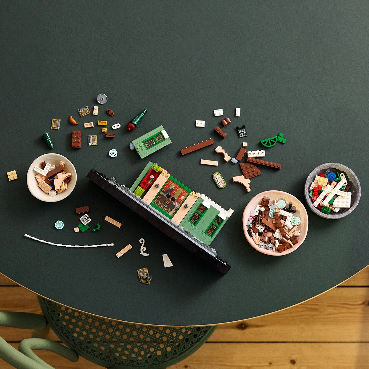 LEGO ICONS CAFENEA FRANTUZEASCA 10362 - Imagine 6