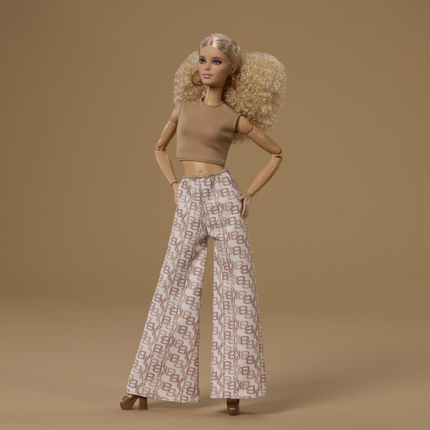 BARBIE SIGNATURE PAPUSA BARBIE BASIC MODEL 07 BLONDA Mattel - Default Title (6) [ps:7ef0c47c-153a-41fc-b2fa-f5b0de94bc37]