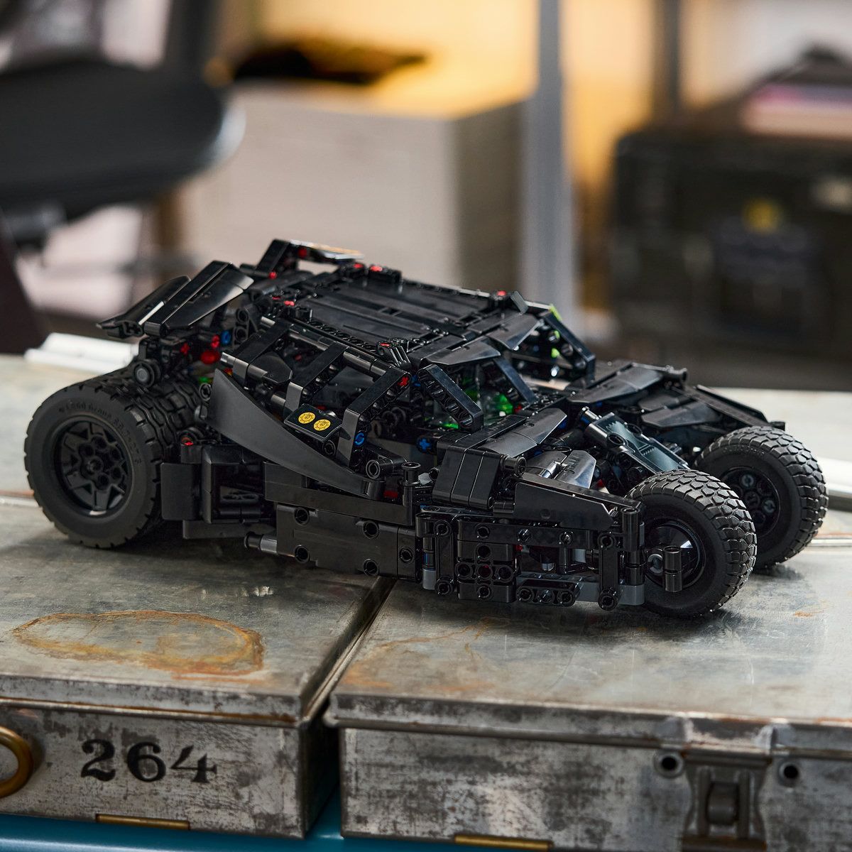 LEGO Technic Batmobile Tumbler 42239 - Set de Construcție - Default Title (6) [ps:f48bf71b-f2a9-4bd3-b2cb-8b18a9f87e15]