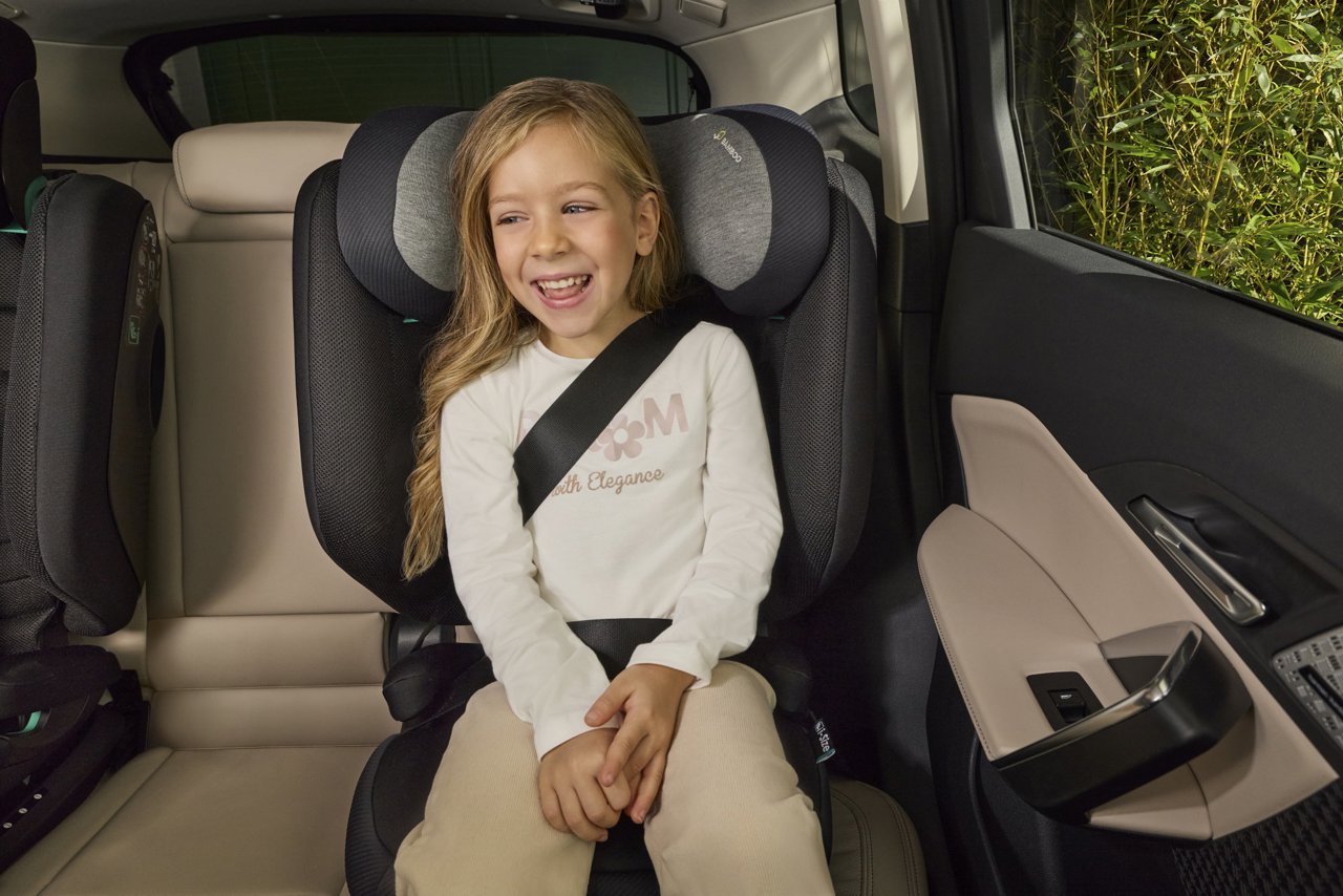 Scaun auto Chicco Fold&Go I-Size Isofix, PoshBlack - Negru (6) [ps:72ff5596-0334-436a-936a-1163c08e0875]
