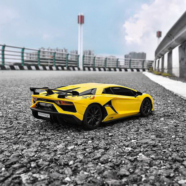 MASINA CU TELECOMANDA LAMBORGHINI AVENTADOR SVJ GALBEN CU SCARA 1 LA 24 [ps:c991607b-877c-48f6-9fc9-e87c62f753cb]