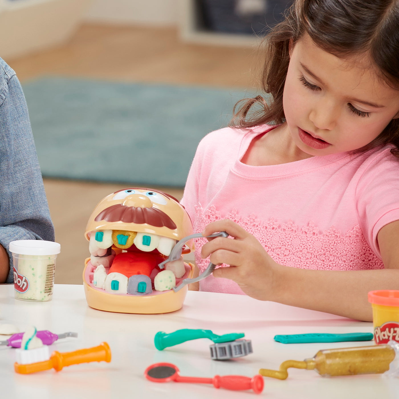PLAY-DOH SET DENTISTUL CU ACCESORII SI DINTI COLORATI Hasbro - Imagine 6