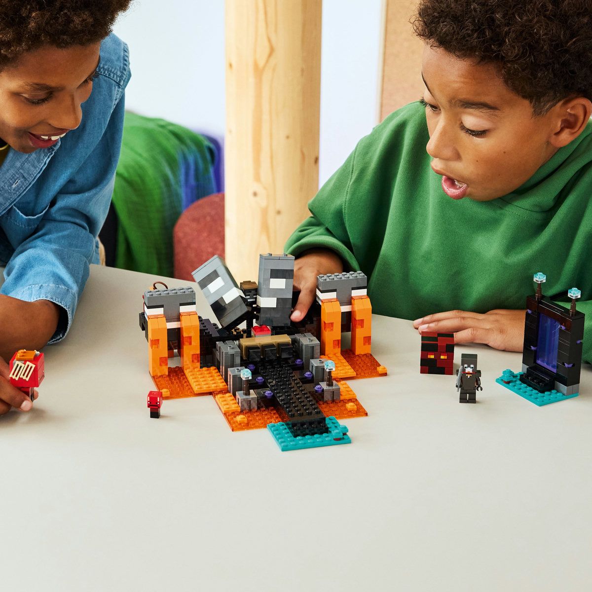 LEGO MINECRAFT LUPTA CU WITHER 21590 - Imagine 3 [ps:f31d7492-a2e9-4569-9752-7f26d2c95473]
