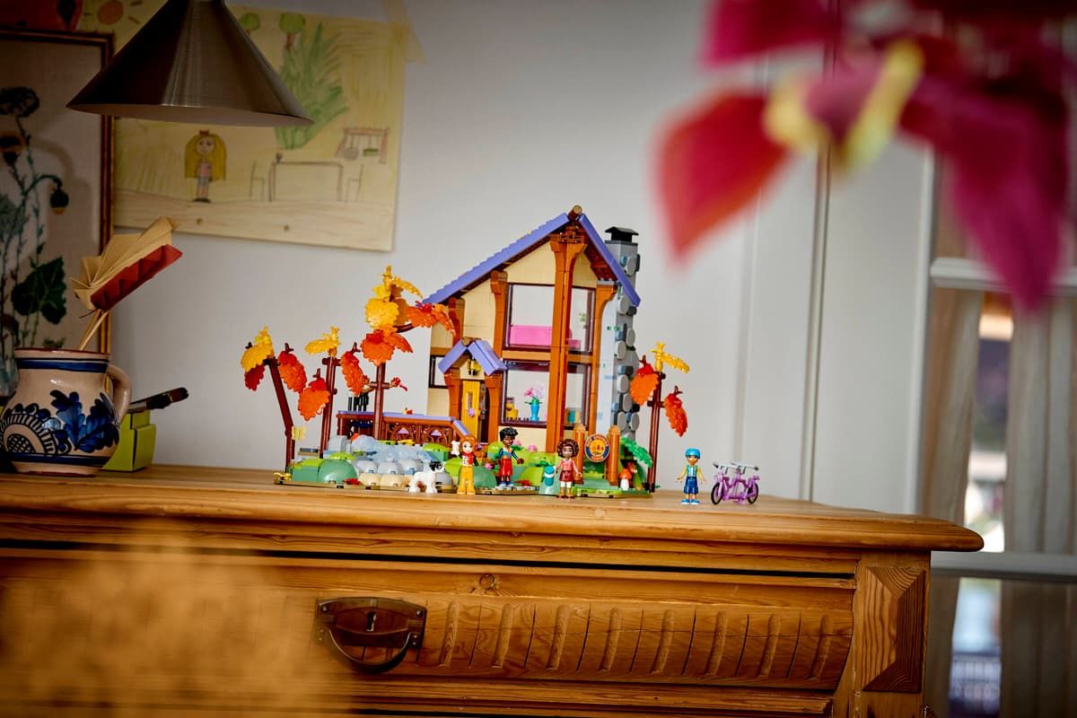 LEGO Friends Cabana Primitoare în Pădure Toamna 42705 - Default Title (6) [ps:1e6cc5fa-111b-4457-b49e-bb814130b5e0]