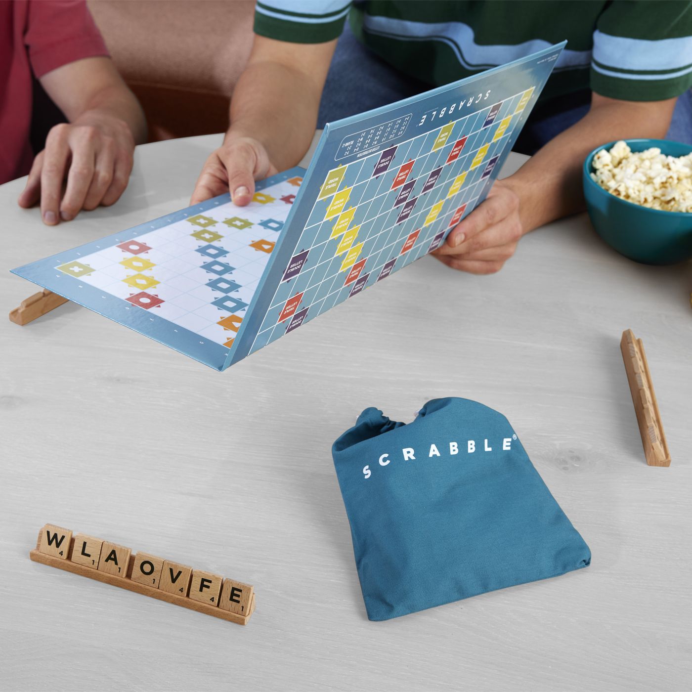 Joc Scrabble 2 in 1 din Lemn Engleză - Mattel - Default Title (6) [ps:fac62bcc-3f20-4cfa-b012-4e6e98a69850]