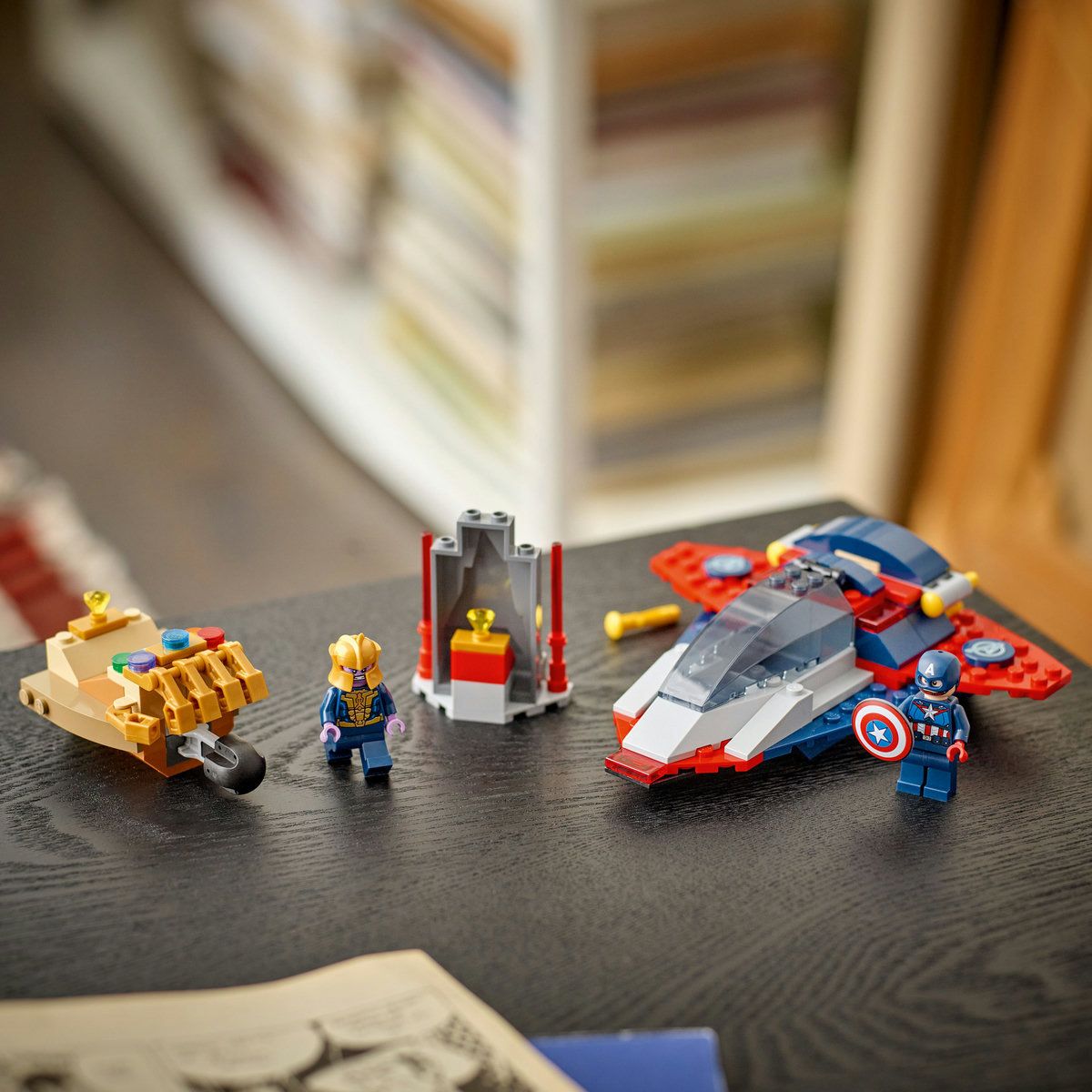 LEGO MARVEL RAZBUNATORII CAPITANUL AMERICA VS THANOS 76319 - Imagine 6