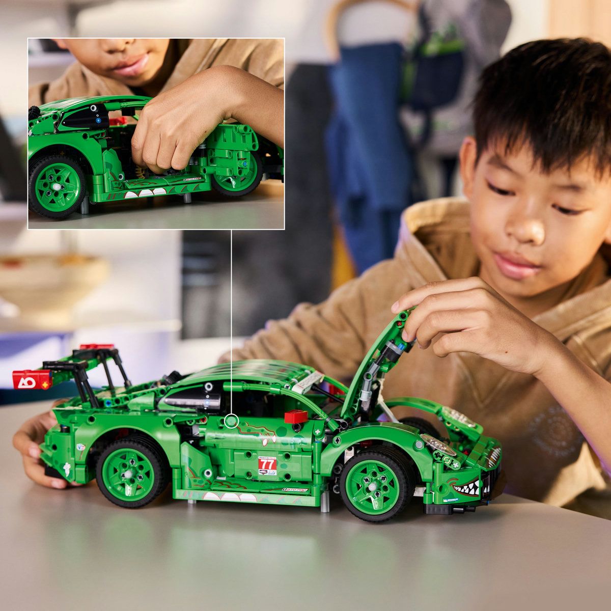 LEGO TECHNIC MASINA PORSCHE 911 GT3 R REXY AO RACING 42224 - Imagine 4 [ps:b1cc96cf-8cdd-4d66-be51-525447a0d2f6]