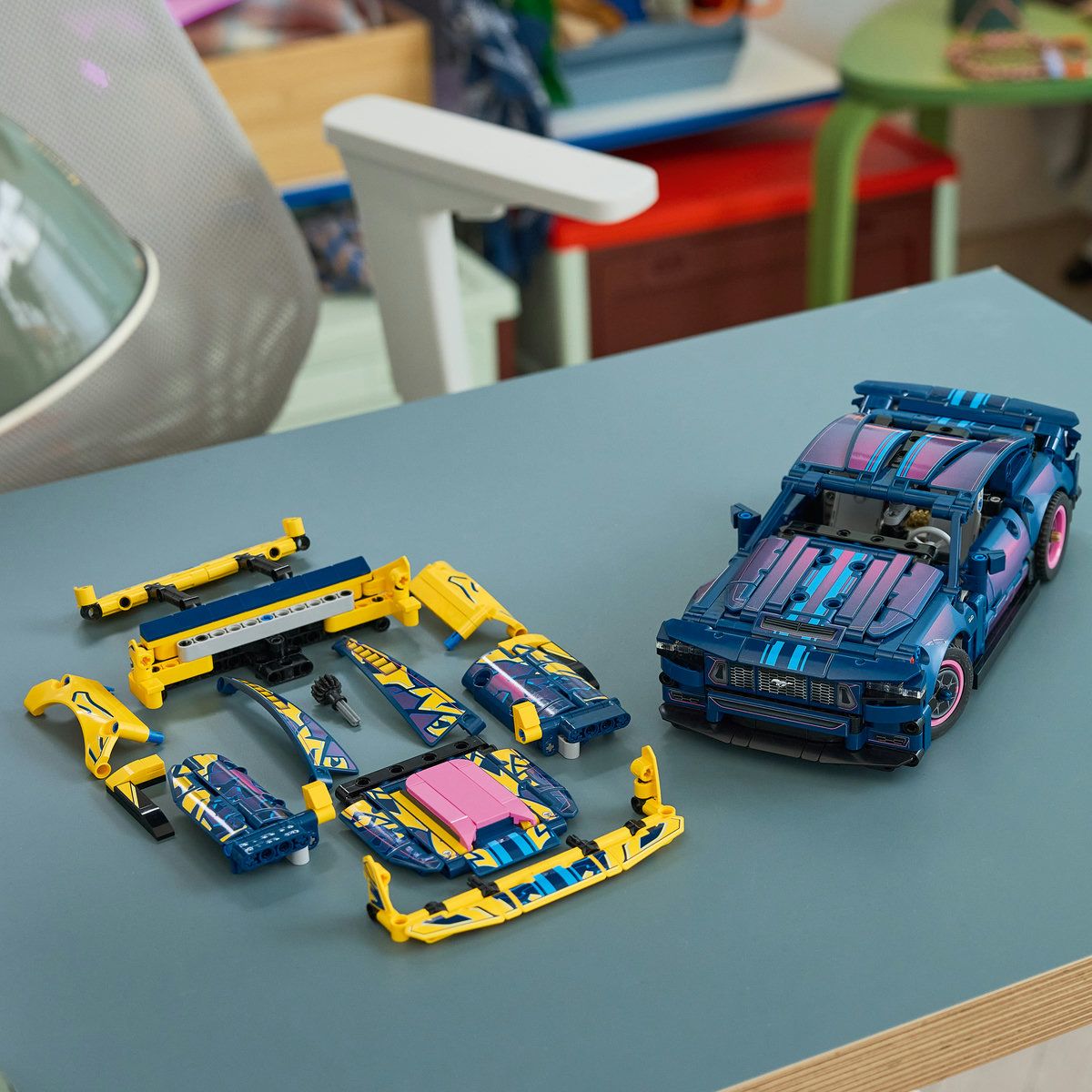 LEGO Technic Ford Mustang GT 42236 - Mașină Personalizată - Default Title (7) [ps:2c7b5795-37da-4ade-9a9b-48bf8a9392d5]