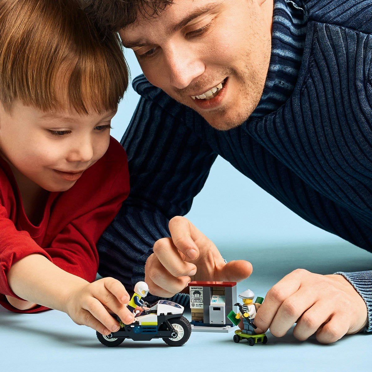 LEGO CITY URMARIRE CU MOTOCICLETA DE POLITIE 60455 - Imagine 3 [ps:92c27efb-ec64-4904-97f9-85a8d949d74a]