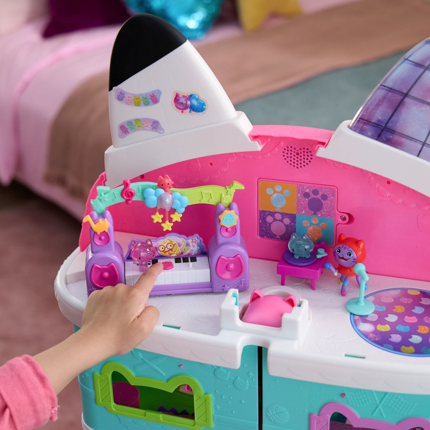 GABBYS DOLLHOUSE FILMUL SET PETRECERE Spin Master - Imagine 6 [ps:a23a4ea5-3131-409d-9c5d-7785ac94b7e0]