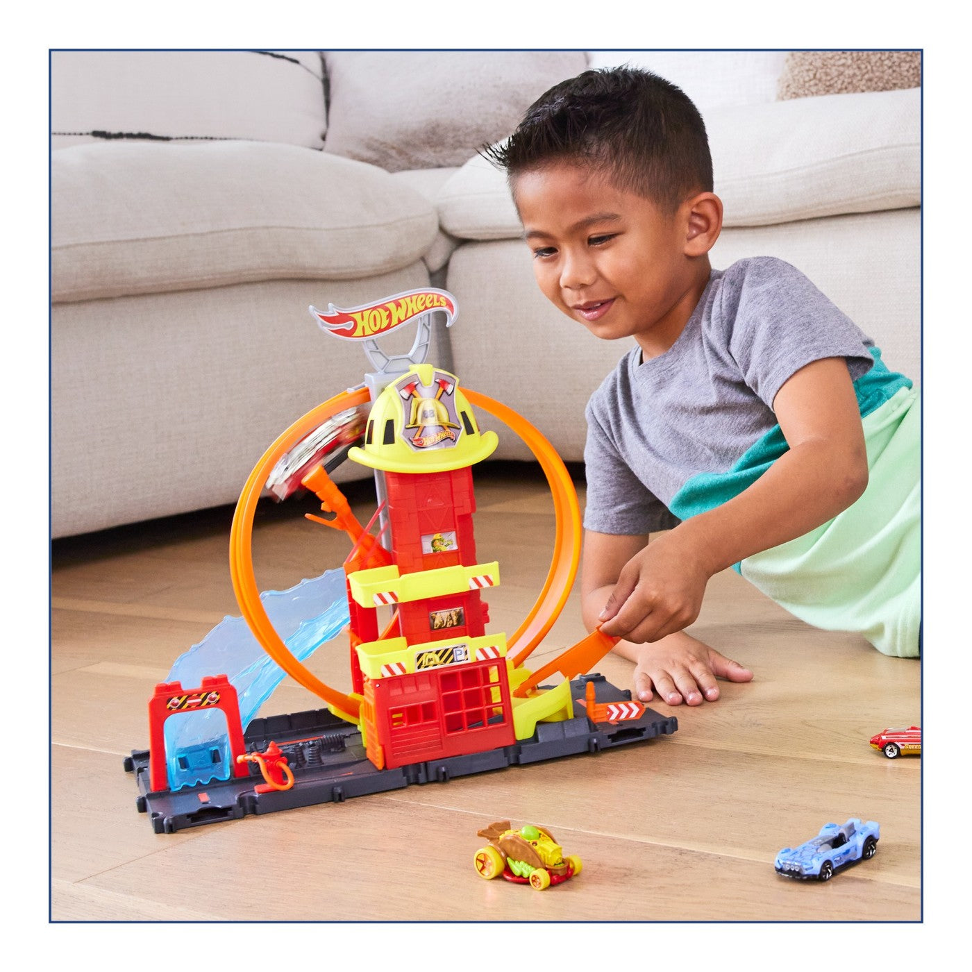 HOT WHEELS STATIA DE POMPIERI SUPER LOOP Mattel - Imagine 4 [ps:38fc3eeb-eb57-4715-a4be-4d5854f8e7f8]