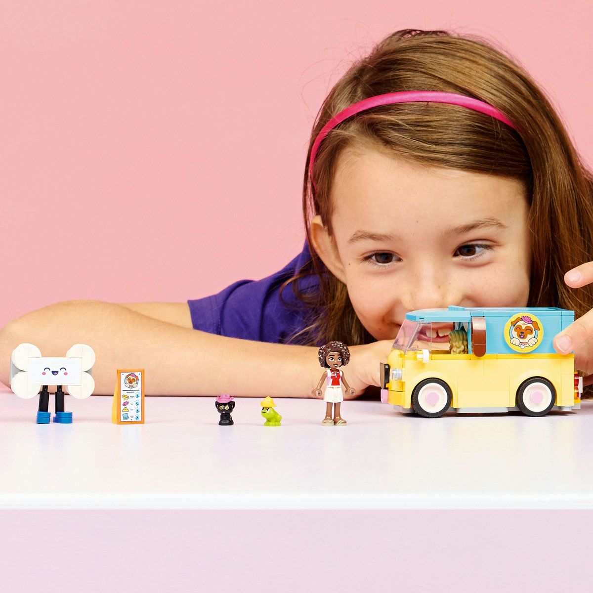 LEGO FRIENDS FURGONETA CU ACCESORII PENTRU ANIMALE DE - Imagine 3 [ps:e1b4dda0-3d1f-43d2-9336-65871d15f982]