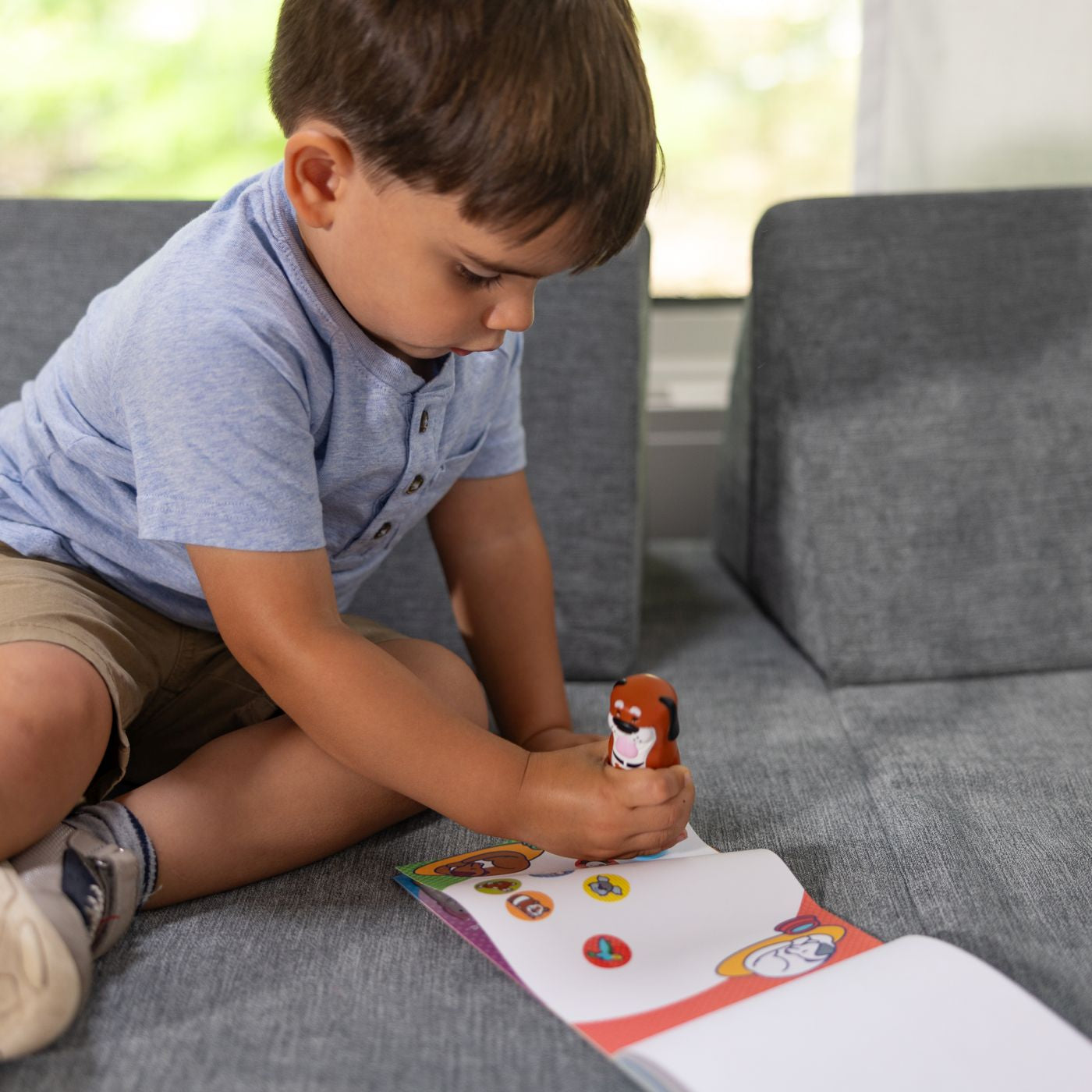 MELISSA AND DOUG SET DE JOACA AUTOCOLANTE SI STAMPILA CU - Imagine 3 [ps:7005d222-8bf1-405a-84ec-4dc814f231e1]