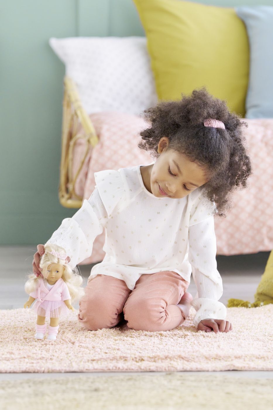 COROLLE LTC SET PAPUSA ROSY BALERINA CU ACCESORII 20CM Simba - Imagine 3 [ps:91c3386e-a762-4c9b-802d-ea8c573bb1e8]