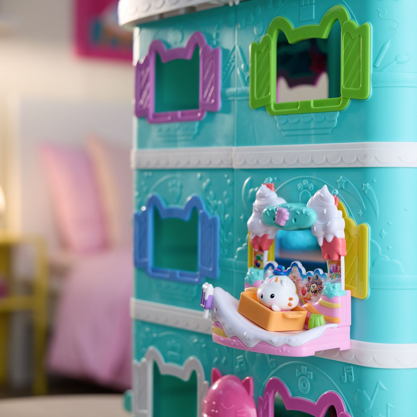 GABBYS DOLLHOUSE FILMUL SET BALCONUL DIN DULCIURI SI - Imagine 6 [ps:085cd0e8-2996-43ac-a64b-aafacd44ec3c]