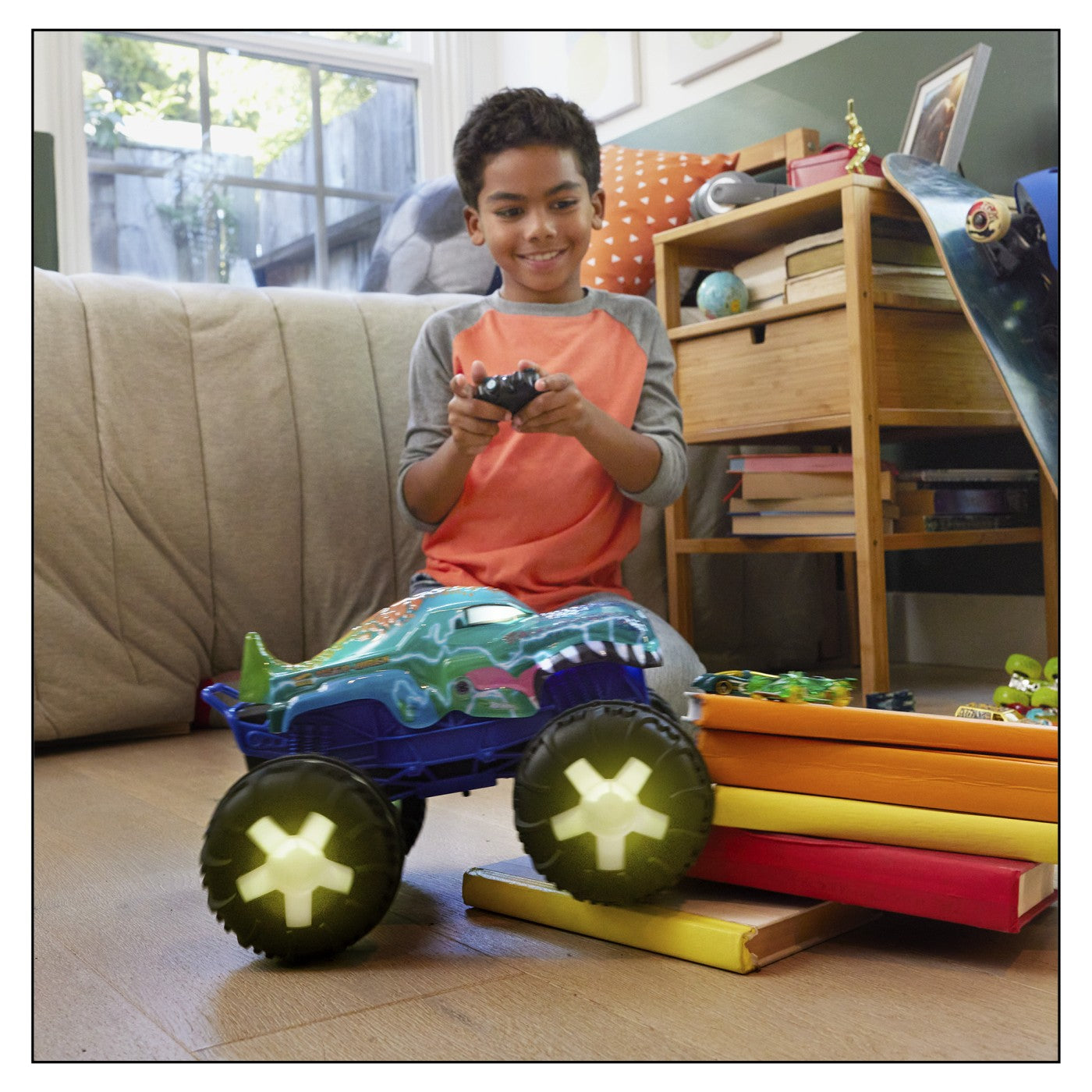 HOT WHEELS MONSTER TRUCK MEGA WREX ALIVE RC SCARA 1 LA15 - Imagine 3 [ps:2c9f56ca-d086-46f1-8189-472739470f1c]