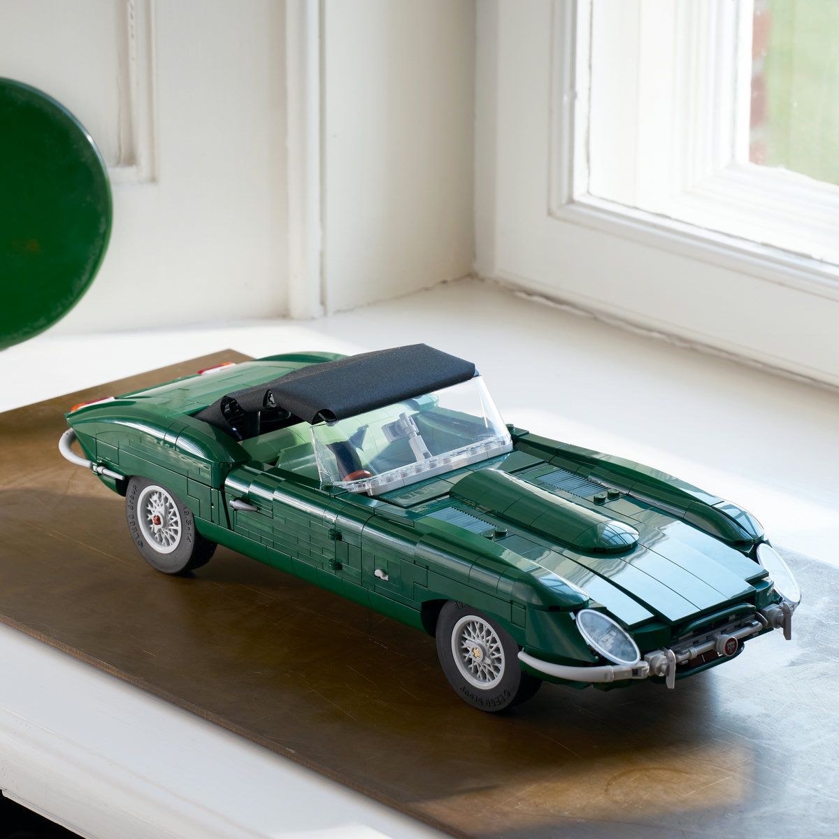 LEGO Icons Jaguar E Type 11381 - Set Auto de Construcție - Default Title (8) [ps:0a0c9083-4452-45d3-8556-11ce0db12e78]