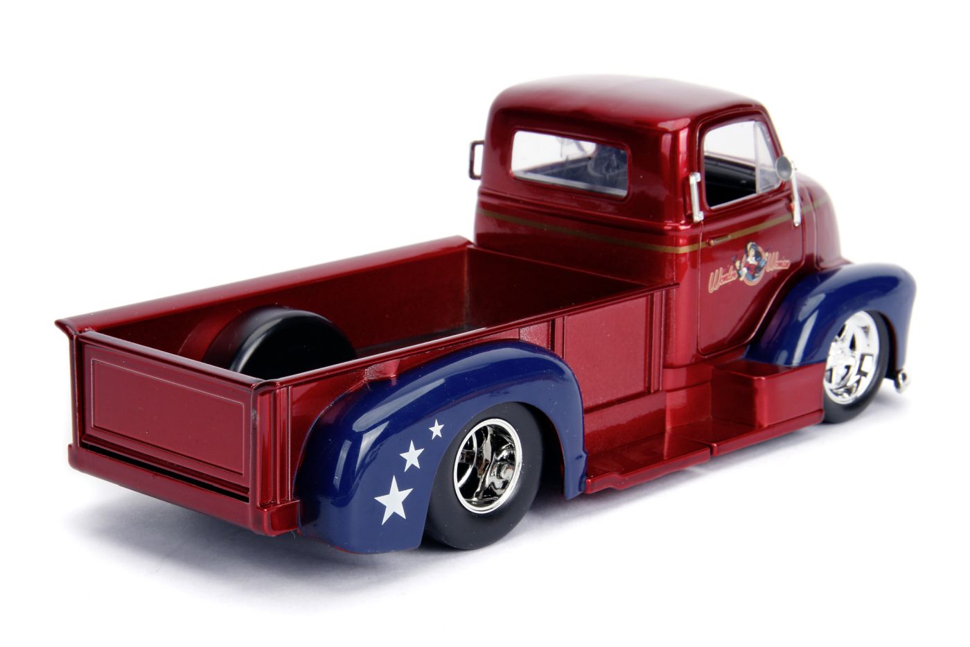 DC COMICS BOMBSHELLS 1952 CHEVY COE WONDER WOMAN SCARA 1 LA 24 [ps:d220af54-9d4a-457a-86f7-03577ca8c267]