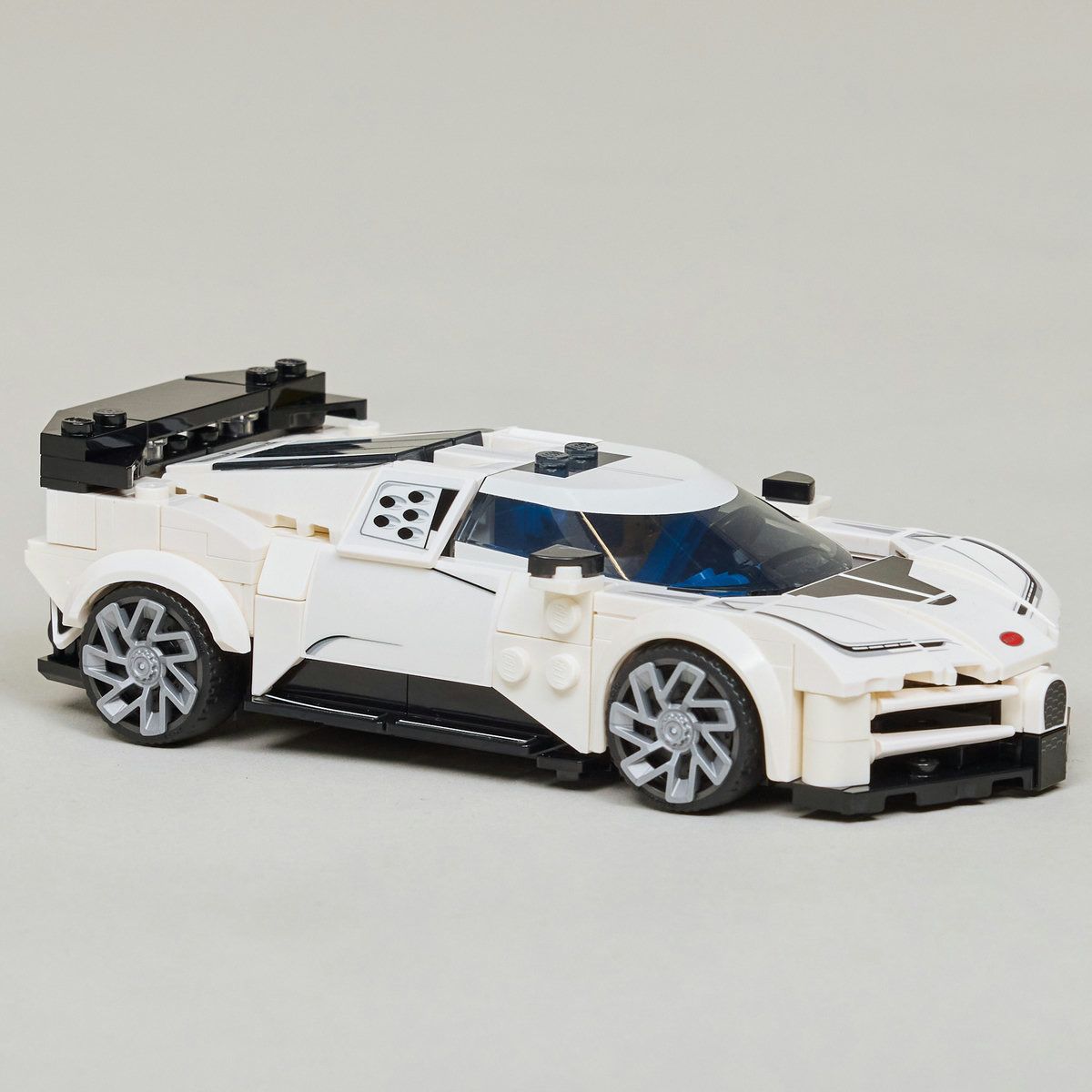 LEGO SPEED CHAMPIONS HIPERMASINA SPORT BUGATTI - Imagine 7 [ps:14430f88-5315-4473-8d2b-17e72b26329d]