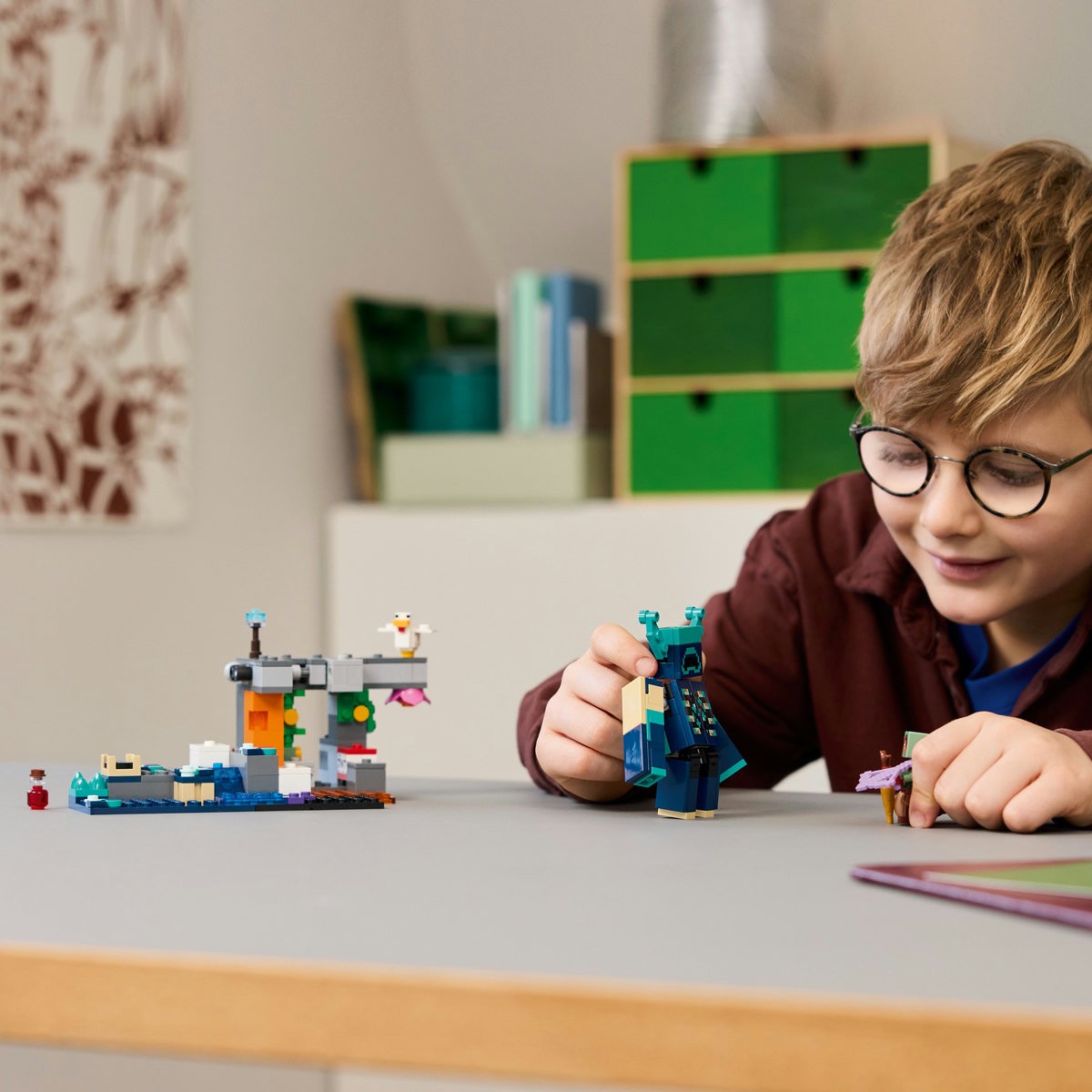 LEGO MINECRAFT INTALNIREA CU TEMNICERUL 21274 - Imagine 4 [ps:177fab94-59cc-47bd-a268-0e79d256871e]