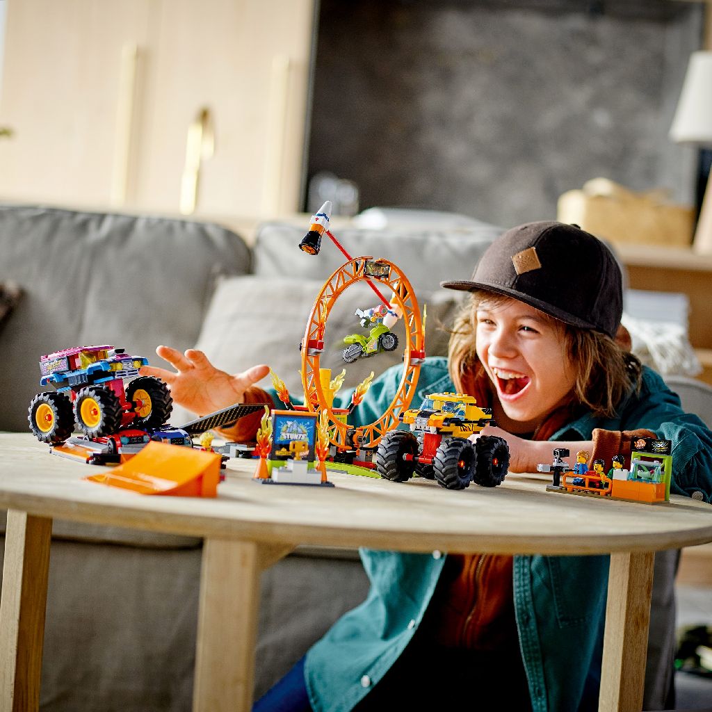 LEGO CITY ARENA DE CASCADORII 60295 - Imagine 3 [ps:758e1744-61e6-4ffa-a599-9ced16f5e7fc]