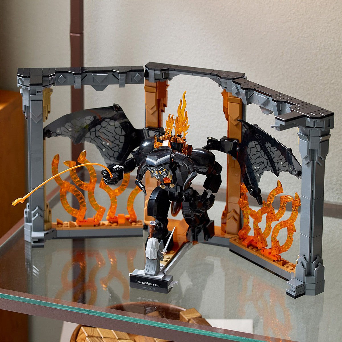 LEGO ICONS STAPANUL INELELOR DIORAMA PENTRU BIBLIOTECA - Imagine 8