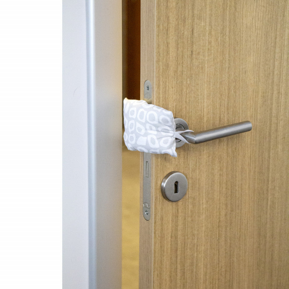 Opritor pentru usa cu elastic BabyJem (Culoare: Roz) [ps:09265e40-721a-4375-884f-24e2ee452d9c]