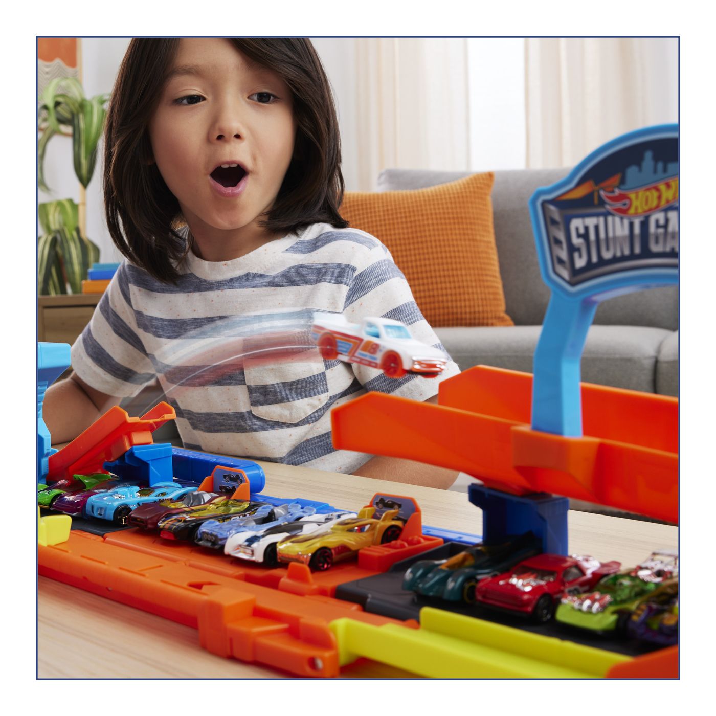 HOT WHEELS CITY TRANSFORMAREA GARAJULUI DE CASCADORII CU - Imagine 4 [ps:a731fb0f-42af-495c-a324-78c3cae1ce55]