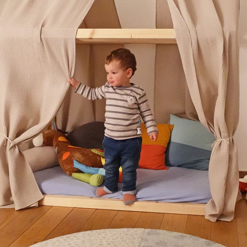 Jucarie gigant din plus cu activitati Girafa, PlayQ Sigikid [ps:4743aeef-0348-43c0-b540-cf3ecc6fcffb]