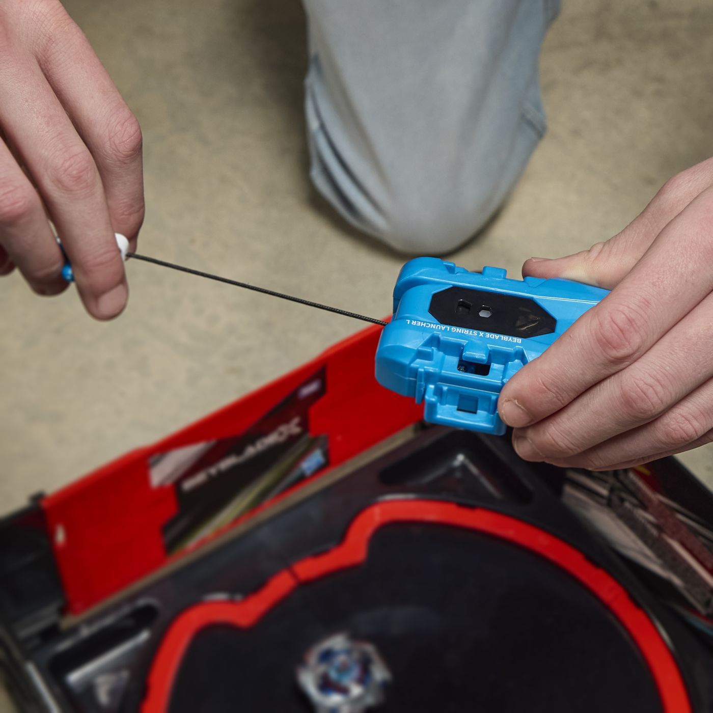 BEYBLADE X LET IT RIP SET LANSATOR SI ROATA COBALT - Imagine 6 [ps:db98abd9-933b-4de8-a7cf-62528b0661b2]