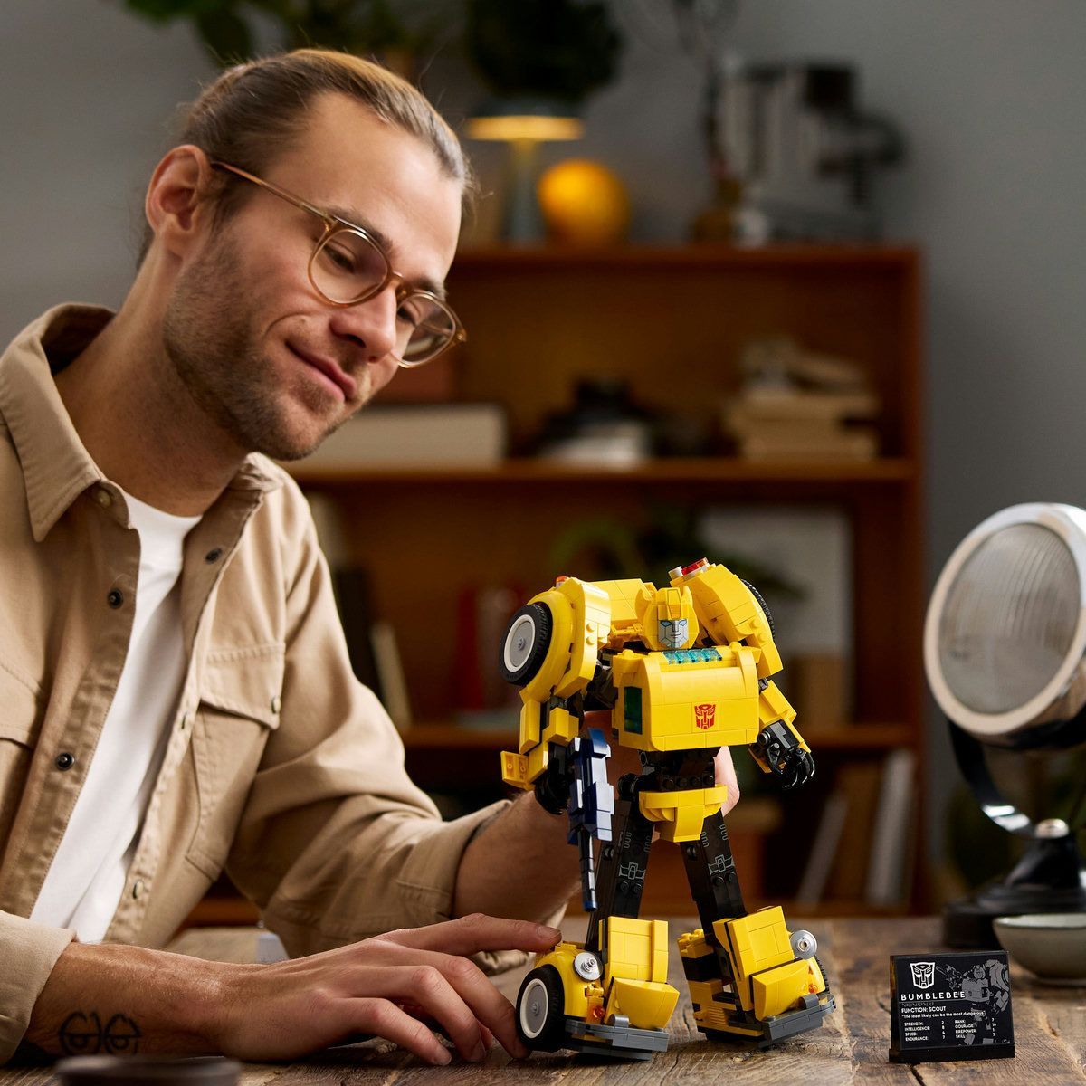 LEGO ICONS TRANSFORMERS BUMBLEBEE 10338 [ps:563eb85e-e6c3-467a-95be-fccbe7cac9e3]