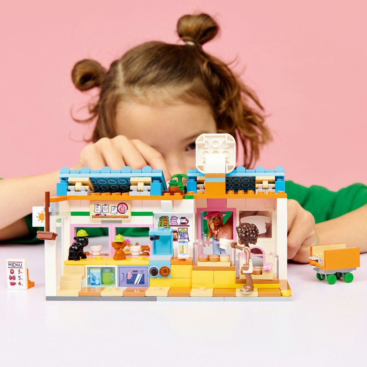 LEGO FIRENDS BRUTARIE CU BUNATATI PENTRU CAINI 42677 [ps:f3b87633-996e-4f0d-96c3-9ff28ed08a60]