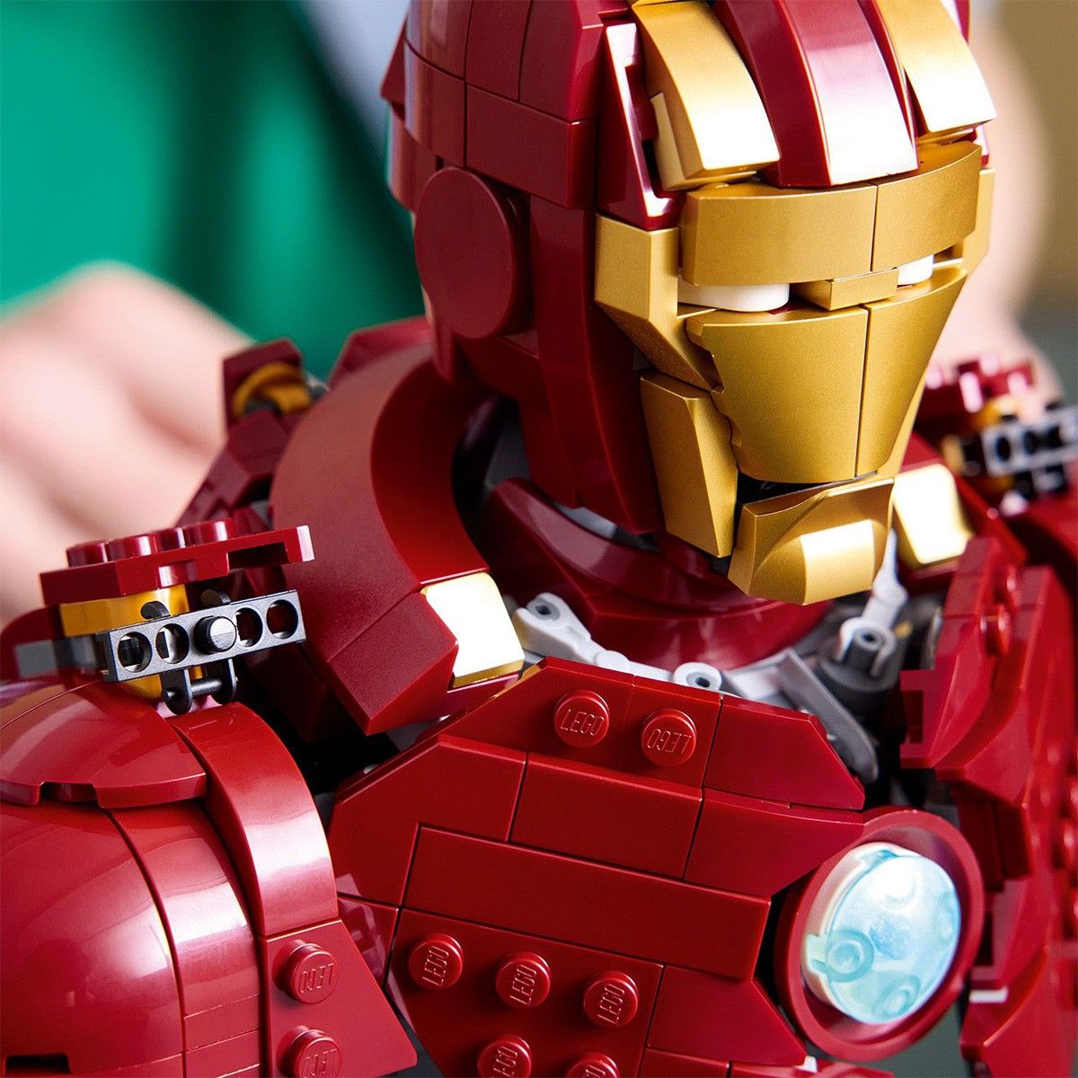 LEGO SUPER HEROES BUST IRON MAN 76327 [ps:d5c9a78f-f6f7-4a91-9ad1-030d6fd04649]