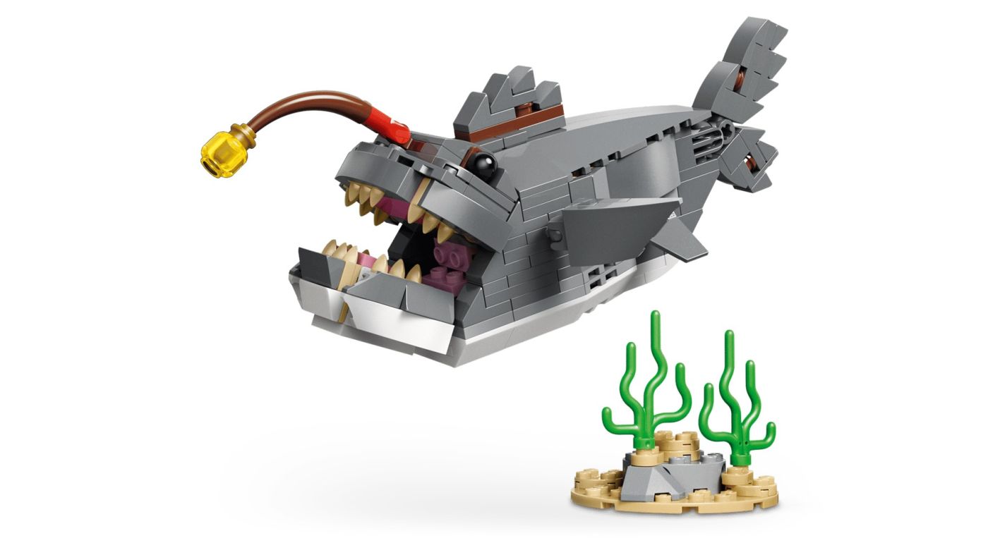 LEGO CREATOR RECHIN FEROCE CU UN CUFAR DE COMORI 31381 [ps:0c0a69df-e623-4fbb-87f0-541076450e79]