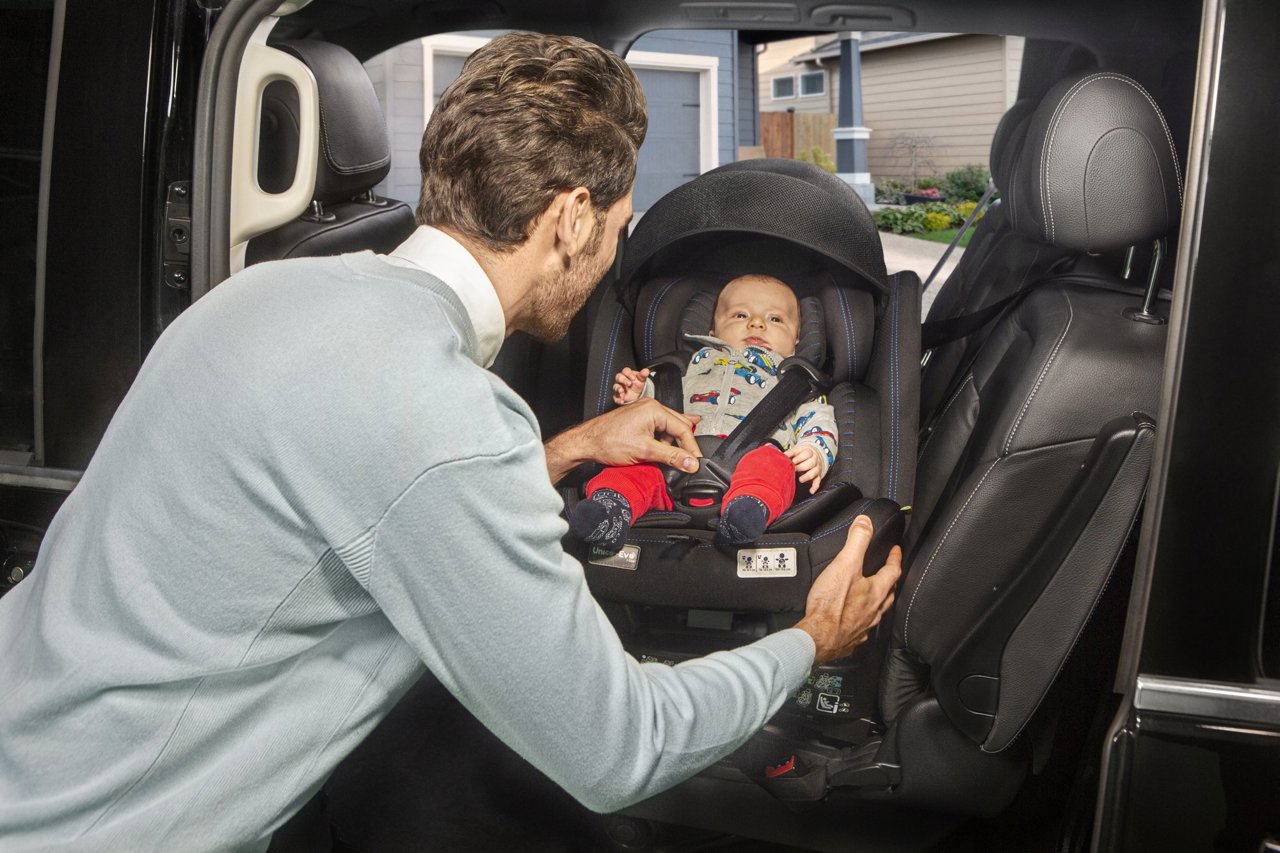 Scaun auto rotativ Chicco Unico EVO i-Size, Black - Negru - Blackair (15) [ps:be93b854-fb73-4fac-ad4a-a3b65d36960f]
