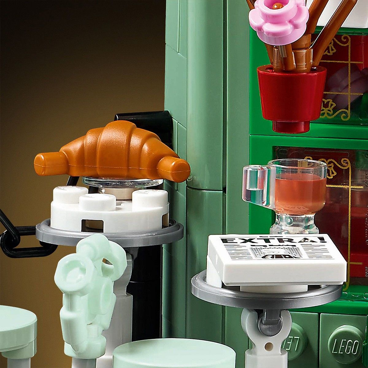 LEGO ICONS CAFENEA FRANTUZEASCA 10362 [ps:10eb695a-1b81-46c9-ab21-4a59e1dc3fd2]