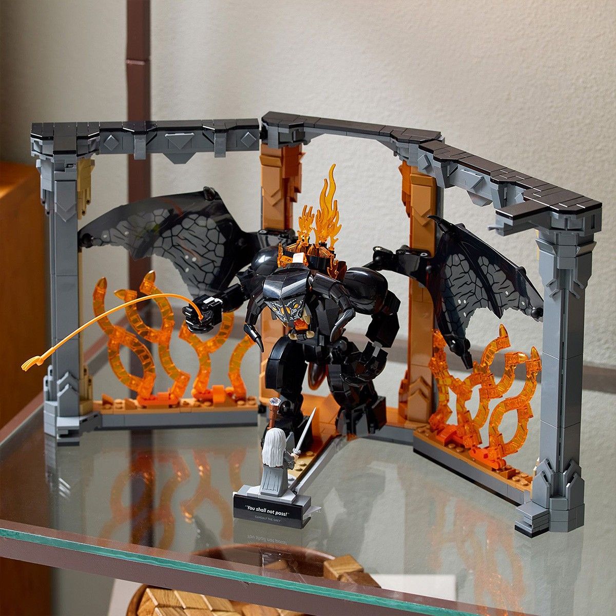 LEGO ICONS STAPANUL INELELOR DIORAMA PENTRU BIBLIOTECA CU UN BARLOG 10367 [ps:8207eef4-0a85-481e-8fa7-a6ee0c59767e]