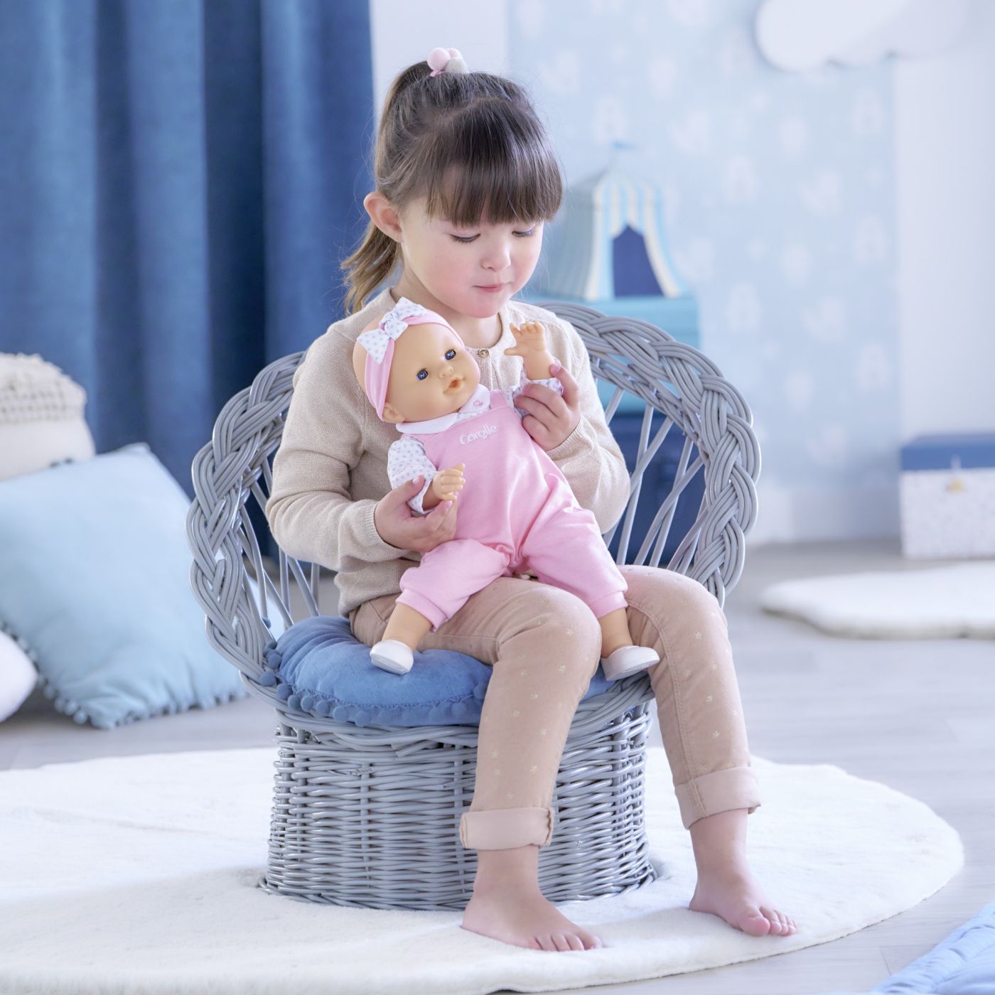 COROLLE MGP BEBELUSUL EMMA CU ACCESORII 36CM Simba - Imagine 25