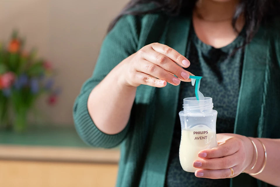 Set de biberoane pentru bebeluşi SCD657/11