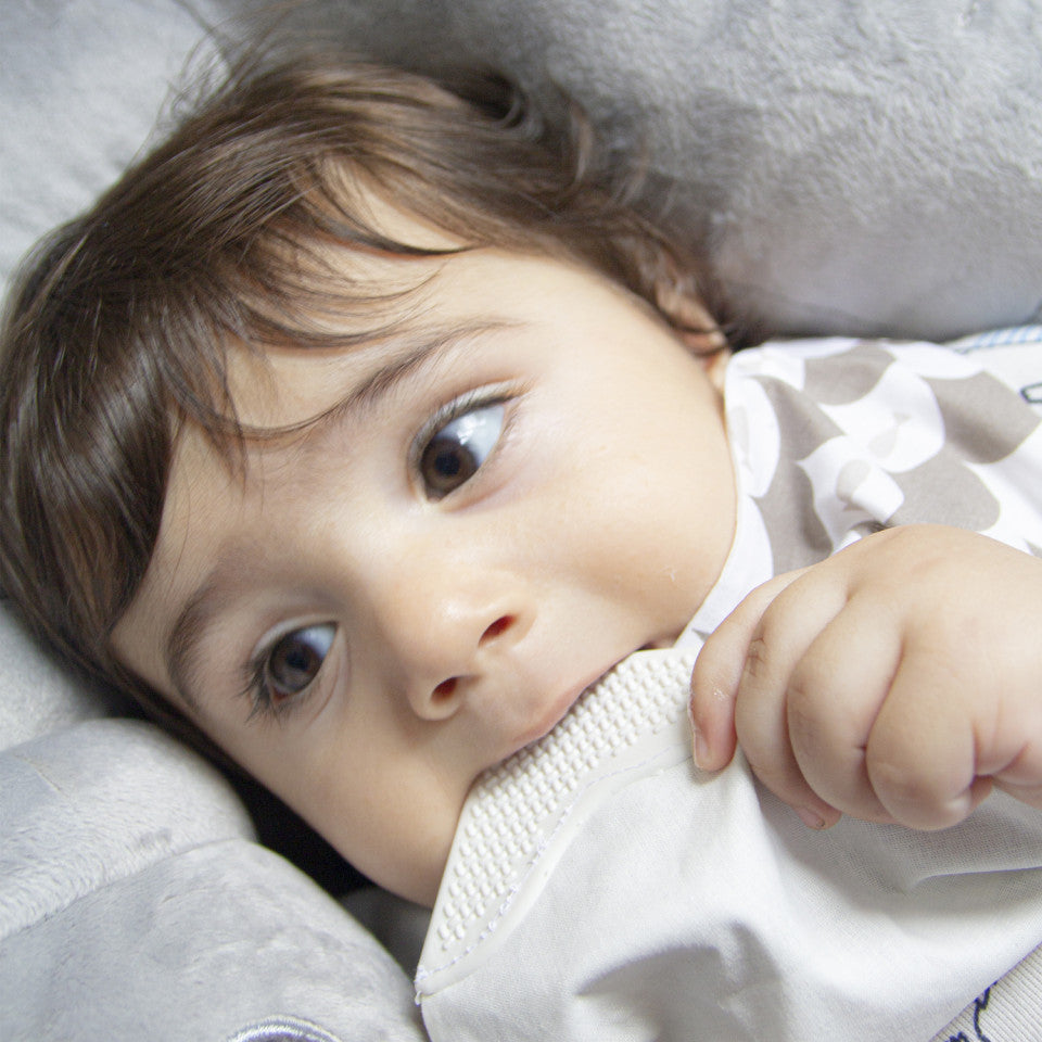 Baveta BabyJem tip bandana cu jucarie dentitie