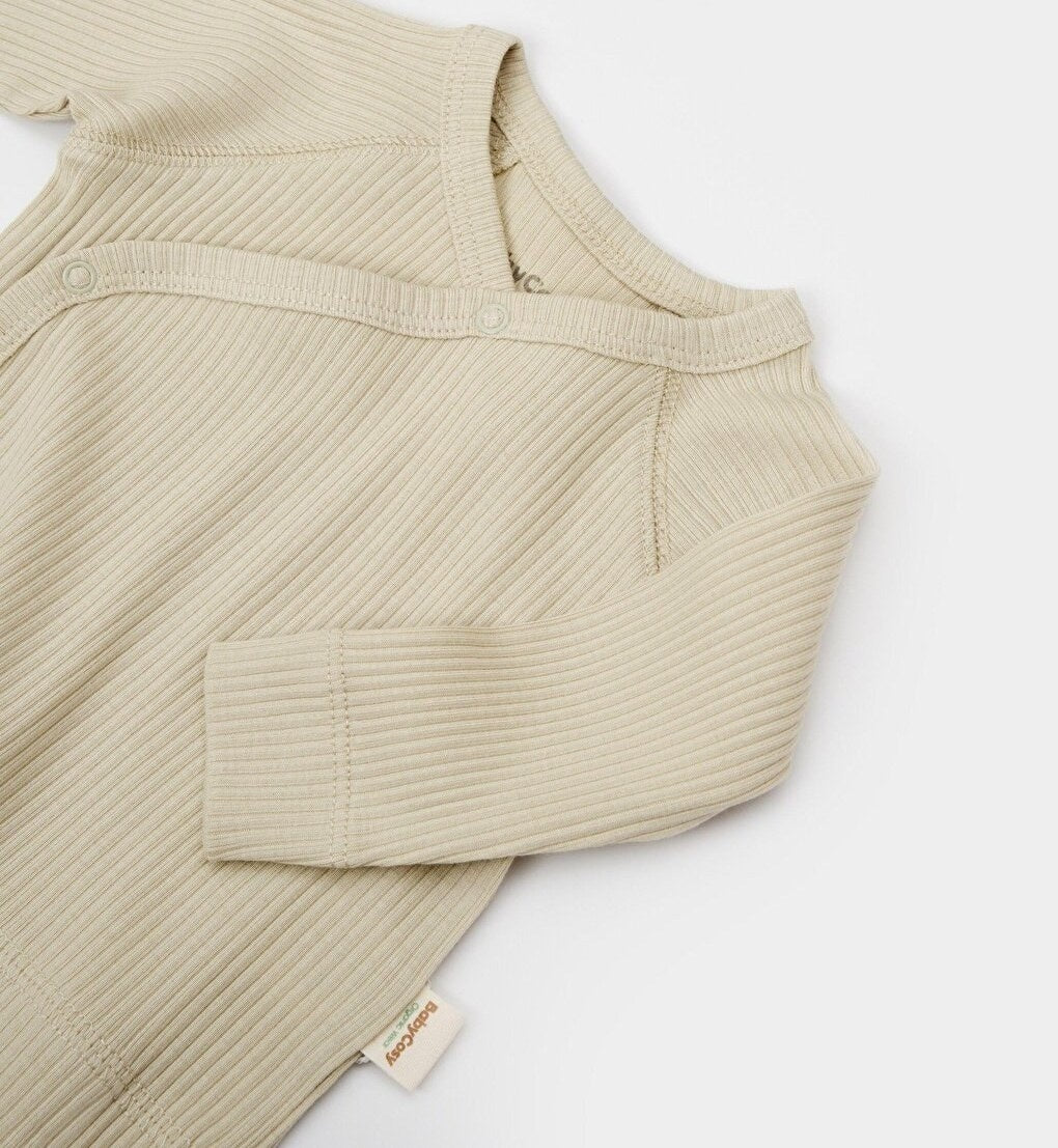 Cutie 4 piese pentru nou nascut - 100% bumbac organic - Verde pal, BabyCosy