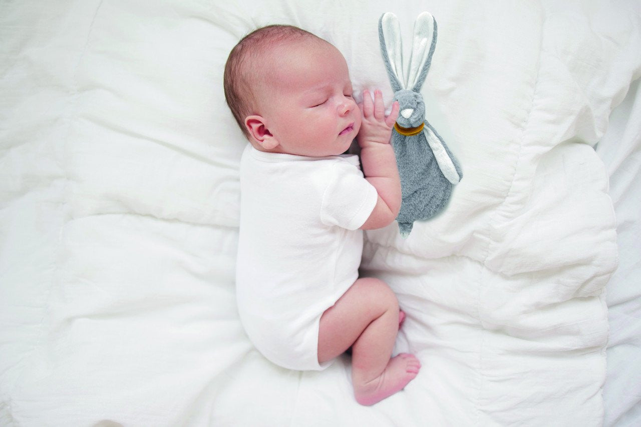 Jucarie atasament bebelusi Iepuras, BabyJem, cu sistem prindere suzeta